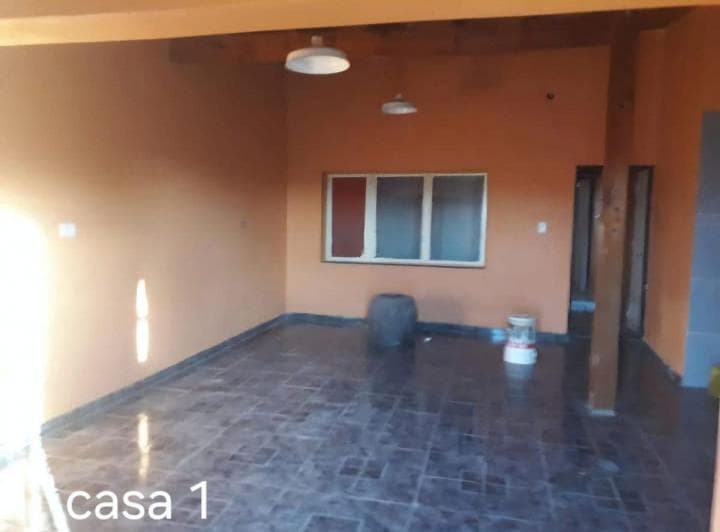 Venta Casa y Dos Departamentos. Guaymallén. - 4