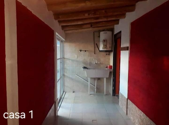 Venta Casa y Dos Departamentos. Guaymallén. - 5
