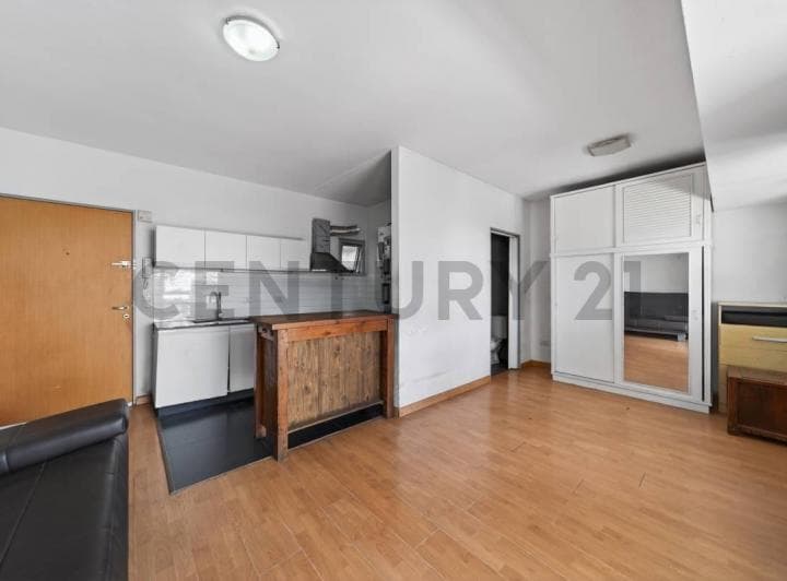 Estudio Venta Apto Profesional con Balcón y Terraza Propia — Parque Cha - 3