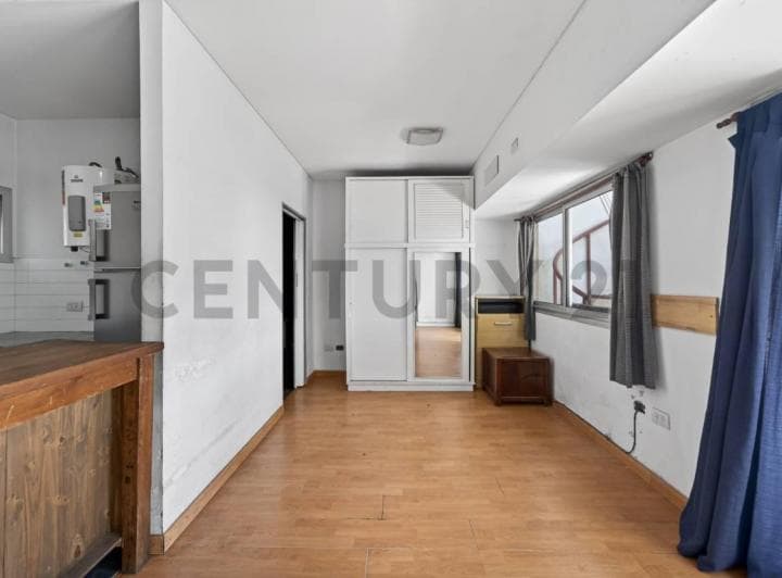 Estudio Venta Apto Profesional con Balcón y Terraza Propia — Parque Cha - 4