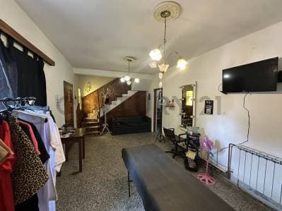 Casa de 3 Dormitorios y calefaccion central – A 2 Cuadra de la Sexta Sección - 3