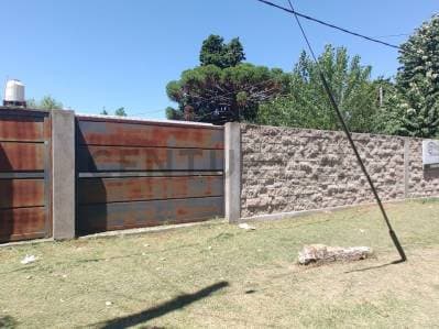 CASA A LA VENTA EN GONNET - Principal