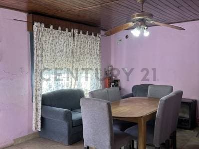 Casa quinta de 1327 M2 con casa a refaccionar en Mercedes ¡OPORTUNIDAD! - 4