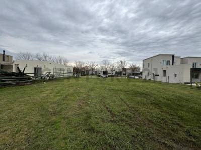 LOTE TOTALMENTE FINANCIADO, LOTE INTERNO DE 700 M² EN EL CAZAL | BARRIO PARQUE NÁUTICO | USD 28.000 - 2