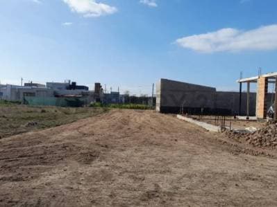4 ENTRE 488 y 489. LOTE EN VENTA DE 417M2, VILLA CASTELLS, MANUEL.B.GONNET. - 3
