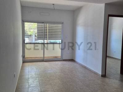 VENTA DEPARTAMENTO PB 1 DORMITORIO CON PATIO PRIVADO Y COCHERA LA PLATA - 3