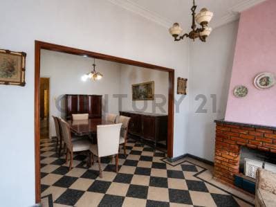 Casa en Venta a Restaurar - 4