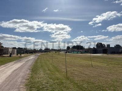 VENTA LOTE BARRIO LAS CALANDRIAS 15.000 + CUOTAS - 3