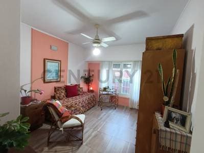 SE VENDE PH CÉNTRICO CON TODOS LOS SERVICIOS EN RAFAELA - 5