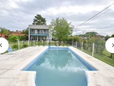 CASA EN VENTA CON PARQUE Y PILETA, BARRIO EL RODEO - 3