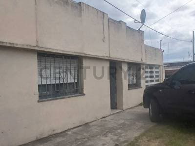 CALLE 39 E/ 131 Y 132 | CASA EN VENTA DE DOS DORMITORIOS - Principal