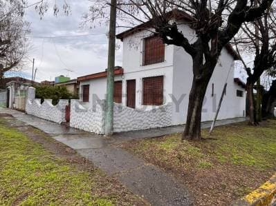 VENTA DE CASA 6 AMBIENTES EN J.CPAZ(APT.CREDITO)-COCHERA-6CUADRAS ESTACON JC.PAZ - Principal