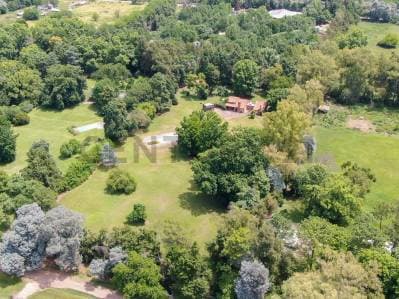VENDE Quinta 5 ambientes con Gran Parque y Piscina en PILAR - 3