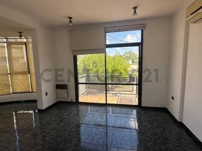 DEPARTAMENTO EN VENTA EN BERISSO DOS DORMITORIOS COCHERA - Principal