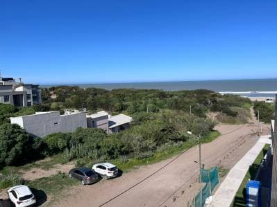 Venta departamento 2 ambientes en Mar de Ostende frente al Mar con cochera cubierta balcón y terraza - 4