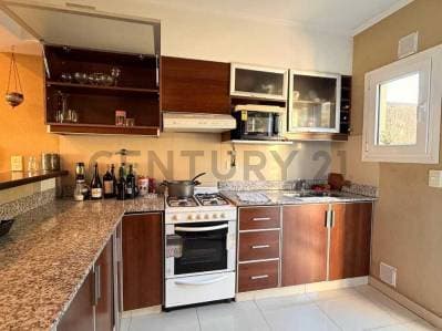 DEPARTAMENTO EN VENTA TANDIL CON COCHERA Y PATIO - 2