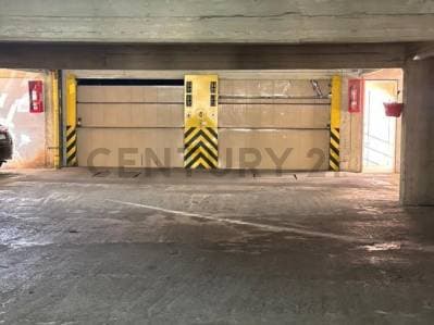 VENTA COCHERA CENTRICA - Principal