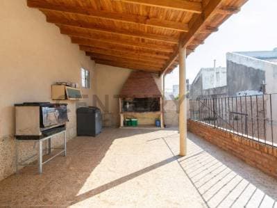 VENTA CASA 6 AMBIENTES MUY ESPACIOSA-PARQUE AVELLANEDA - 4
