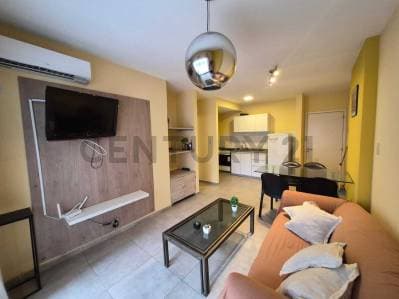 DEPARTAMENTO CON GRAN BALCÓN TERRAZA - 1 dormitorio - - 2