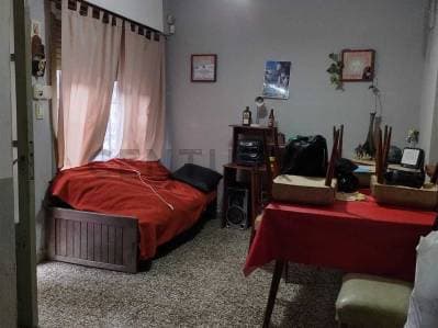 37 Entre 120 y 121 - PH EN VENTA DE DOS DORMITORIOS CON PATIO - Principal