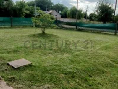 Casa con parque en venta. 2 dormitorios. Brandsen. - 5