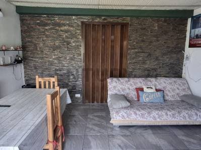 Venta de casa en Sicardi, 2 ambientes y jardín - 3