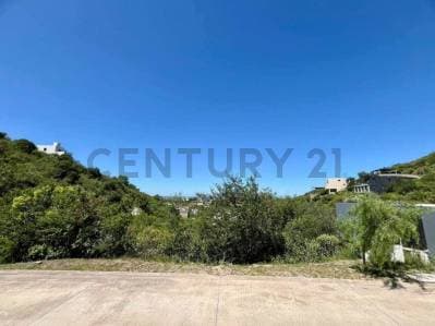 En venta Lote 1800 m2 con vista en La Deseada Country - 3