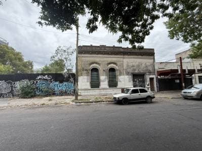 Venta de Casa a refaccionar / Demoler en La Plata - 4