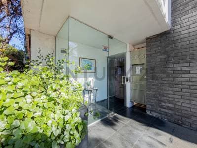 VENTA | Depto en esquina | 2 amb + Escritorio - Cochera | Todo Sol | Centro - 3