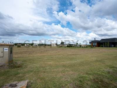 LOTE EN VENTA EN ÁREA 60 - 2