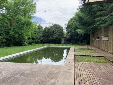 Lote en VENTA con piscina y 2 módulos habitacionales (contenedores) a reciclar, City Bell (443 y 21 - 4