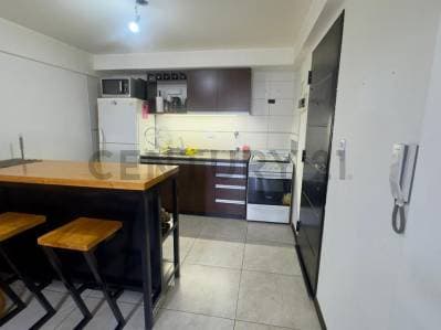VENTA DEPARTAMENTO 2 AMBIENTES C/BALCON AL FRENTE Y COCHERA - Principal