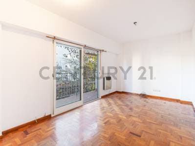 VENTA DEPTO 2 AMBIENTES VISTA Y BALCON - COGHLAN - Principal