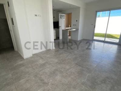VENTA DUPLEX LA PLATA 2 DORMITORIOS - 4
