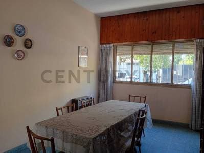 VENTA CASA CON PATIO, JARDIN, TERRAZA, LOCAL Y/O GARAGE. - 5