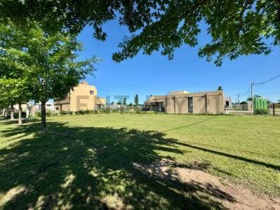 lote en venta o permuta en barrio cerrado - 2