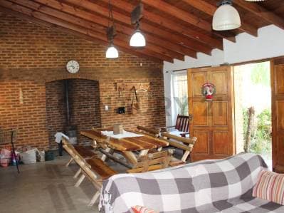 VENTA- ¡OPORTUNIDAD ÚNICA EN MORENO! CASA CON PARQUE Y PILETA EN UN LOTE DE 1000m2 - 4