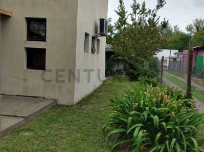 Casa venta sobre lote de 10 por 60. General Mansilla. Bavio - 3