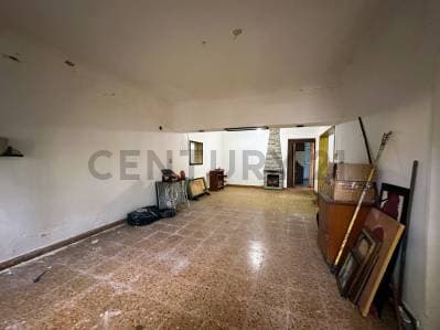 CASA EN VENTA 2 DORMITORIOS + DPTO. 2 DORMITORIOS INDEPENDIENTE, 12 ENTRE 74 Y 75. - 3