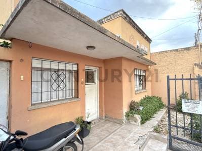 CASA 2 DORMITORIOS EN ZONA PRIVILEGIADA - VENADO TUERTO - 2