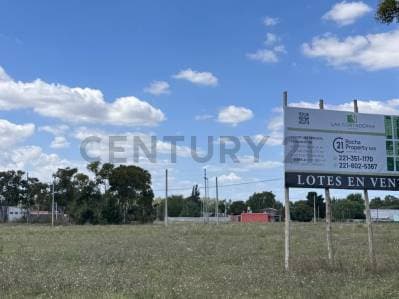 VENTA DE LOTES – BARRIO LAS CORTADERAS (ABIERTO) - 7 y 630 - 3