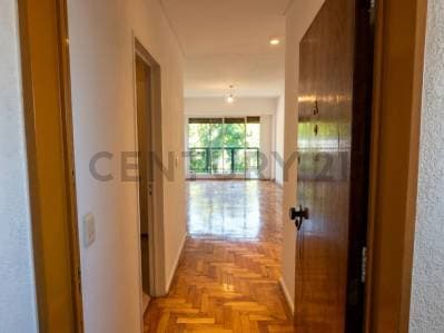 Departamento 4 Ambientes con Balcón Corrido y Cochera en Palermo Soho - 2