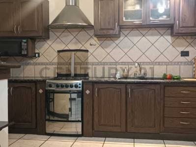 CASA EN VENTA EN GUAYMALLEN - 3