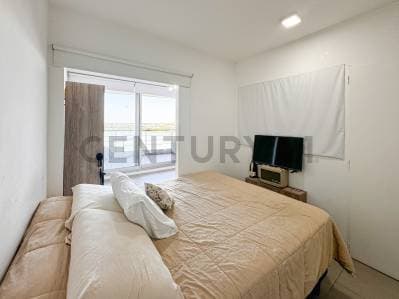 Islas del Golf Nordelta La Mansa con vista al lago central en venta - 4