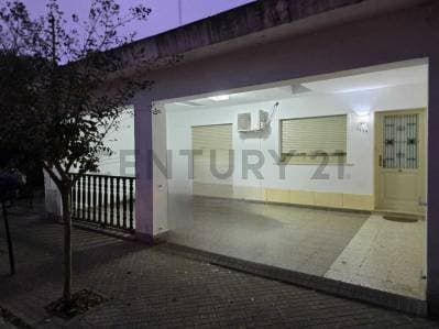 RETASADA !!! EN VENTA !! 2 DORMITORIOS - DEPENDENCIAS - COCHERA - PATIO - CAÑADA DE GÓMEZ - Principal