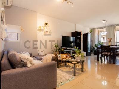 Venta Departamento semipiso de 2 dormitorios con balcón, cochera y pileta | Centro, Rosario - Principal