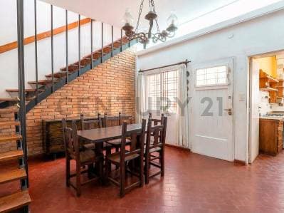 Venta Casa Duplex Ramos Mejia Villa Sarmiento 4 ambientes - Principal