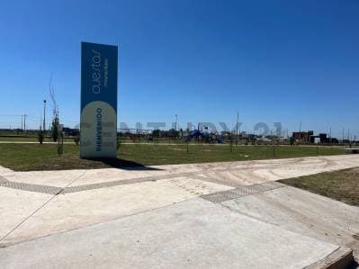EXCELENTE LOTE en Cuestas de Manantiales 294 metros - 3