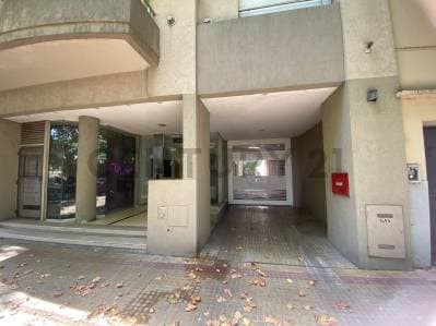 CALLE 14 E/ 62 Y 63 | COCHERA EN VENTA | LA PLATA - 4