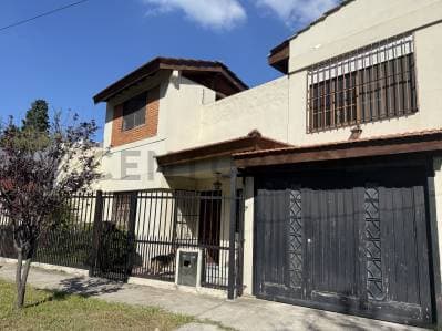 VENTA | CASA 4 AMBIENTES + DEPTO INDEPENDIENTE | APTA CRÉDITO|DESOCUPADO - Principal